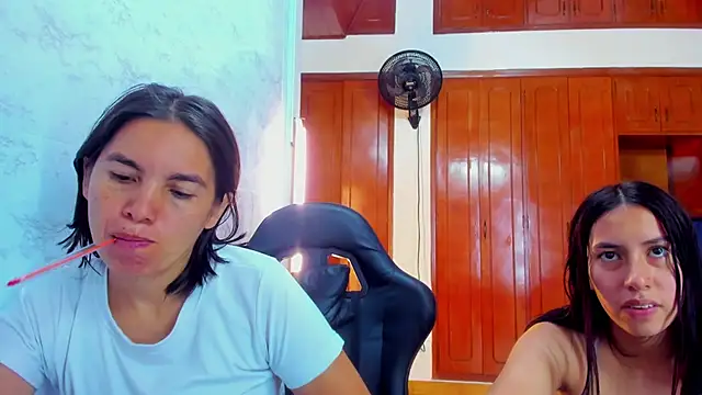 Chat ao vivo de Soffy_and_Emily