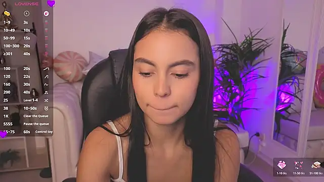 Živá chatovací místnost Aleejaa__