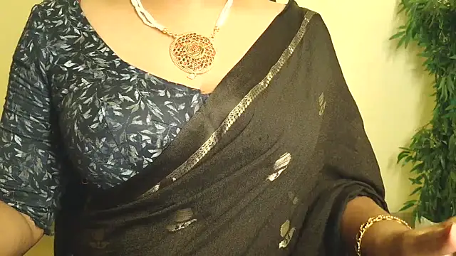 Mallu_Neelaanjanam Live Chatrum