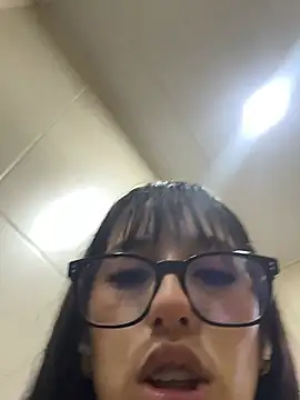 חדר צ'אט בשידור חי של susi_chimm