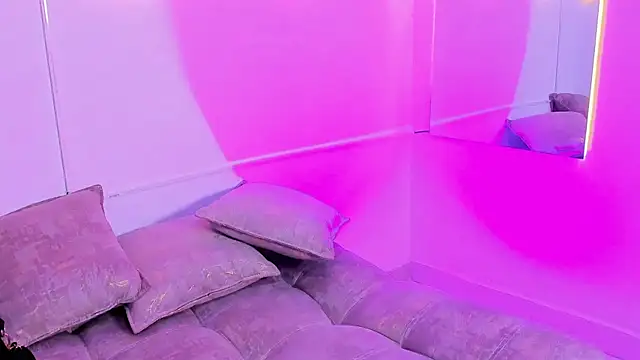 חדר צ'אט בשידור חי של MiaMalcova__