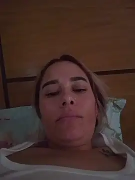 Amelia1_'s Live Chat Room