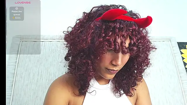 Electry_curly's Live Chat Room