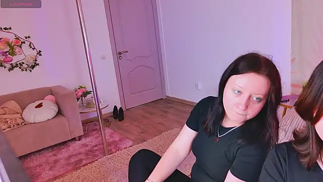 RuthHalll Live chatroom