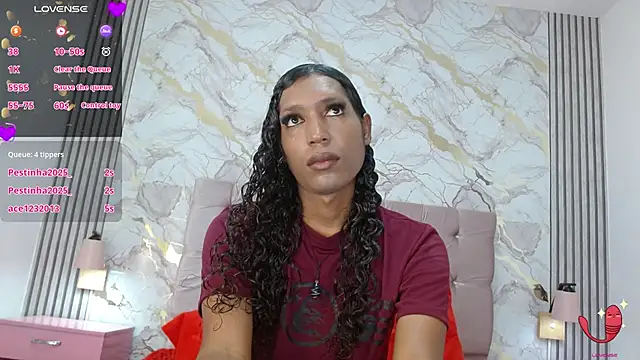 Mia_Hiills – live chatrum