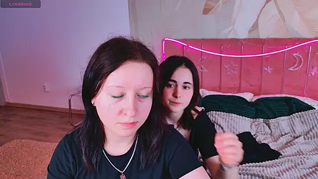 RuthHallln Live chat-huone