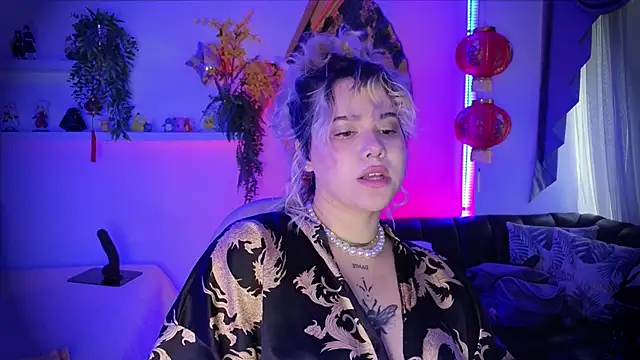 albaismynameX Live Chatraum