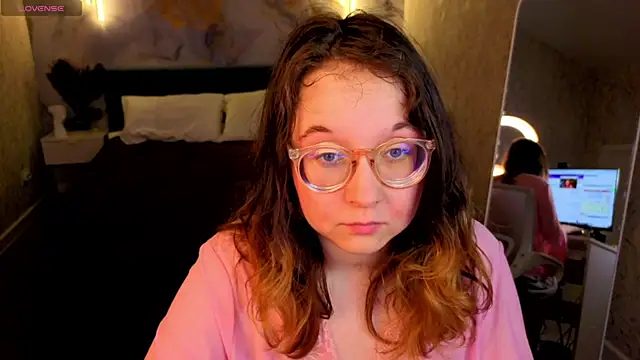 Aleks-caster live-chat rom