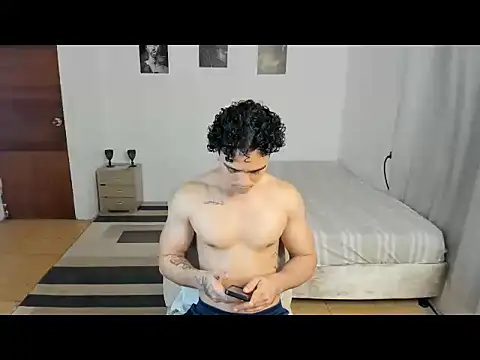 חדר צ'אט בשידור חי של mateo_jack