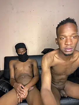 Živá chatovací místnost De-FreakBandit