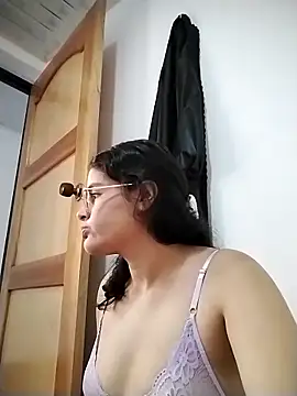 Emmaa-_-'s Live Chat Room