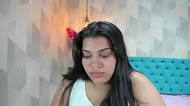 LindaBreeS Adlı Modelin Canlı Sohbet Odası