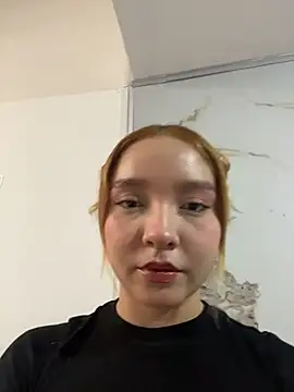 JuliethMoss Adlı Modelin Canlı Sohbet Odası