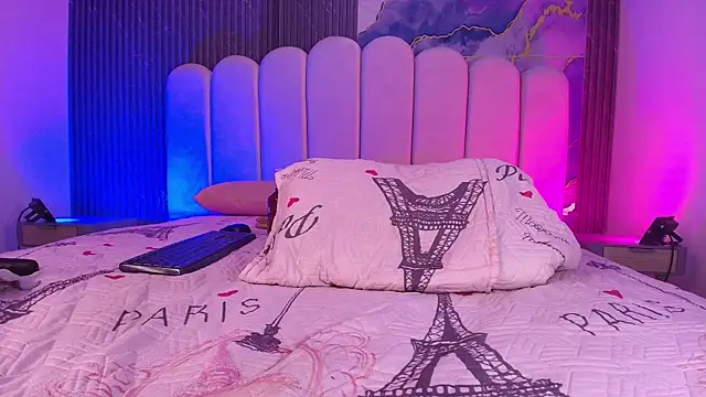 ห้องแชทสดของ hot_dione