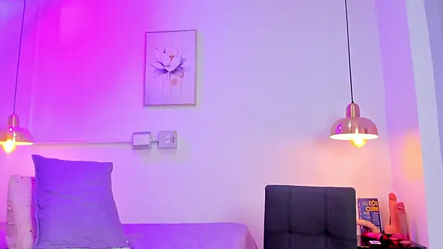 Kimberlyy-'s Live Chat Room