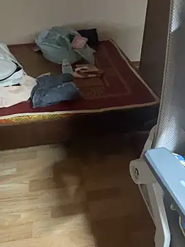 Mina048 Adlı Modelin Canlı Sohbet Odası