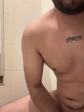 Živá chatovací místnost latinocalientehot