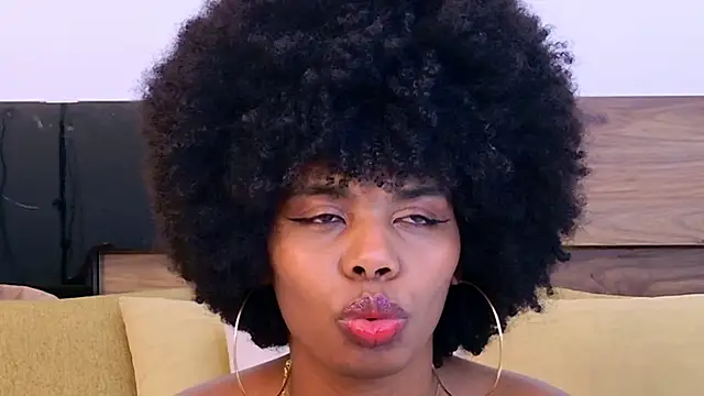 חדר צ'אט בשידור חי של BeckySalas