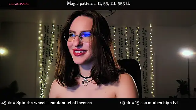 Živá chatovací místnost Alicia_x_art