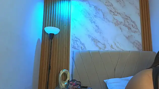 Živá chatovací místnost j_belle_