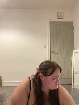 חדר צ'אט בשידור חי של LillyMaexx
