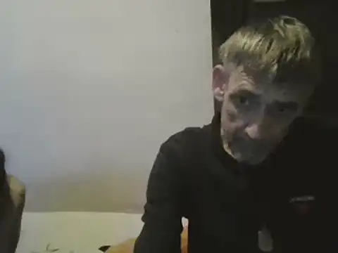 Živá chatovací místnost DOUBLETROUBLE7773