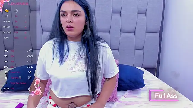 SARA_HORNY- Adlı Modelin Canlı Sohbet Odası