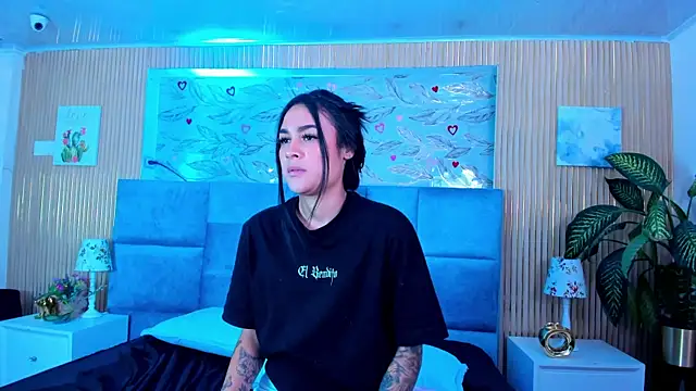 ZoeWillins Adlı Modelin Canlı Sohbet Odası