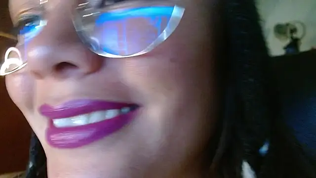 miss_evoleth2's Live Chat Room