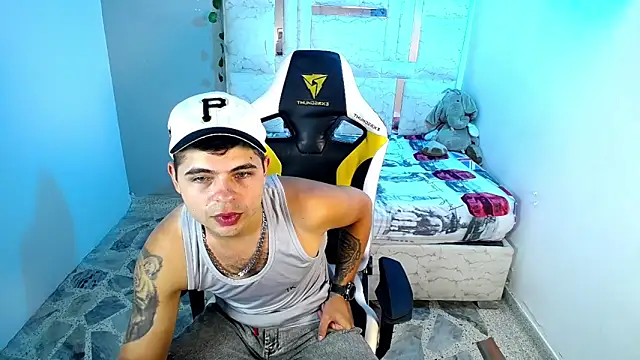 ohio_bluee's Live Chat Room