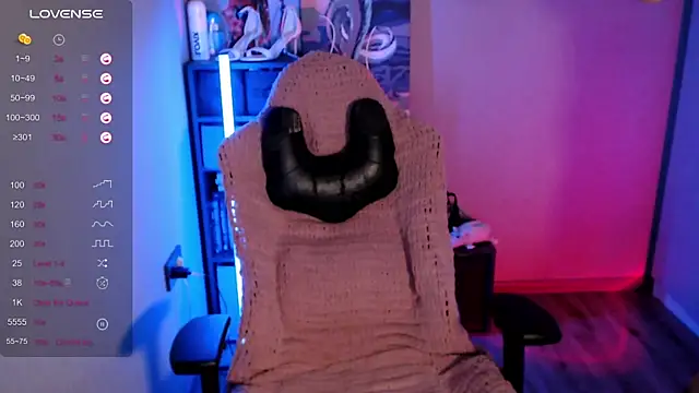 Živá chatovací místnost JaneRoger