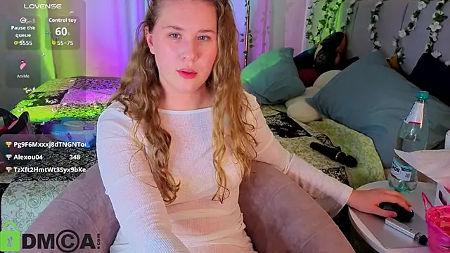 Elsie_Cutties Adlı Modelin Canlı Sohbet Odası