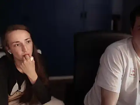 BraveCouple Adlı Modelin Canlı Sohbet Odası