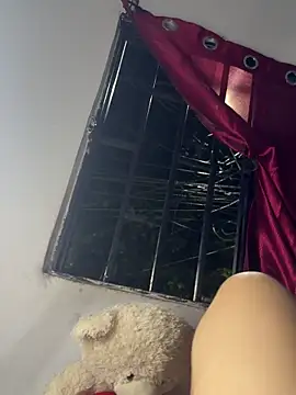Lovelipsbig লাইভ চ্যাট রুম