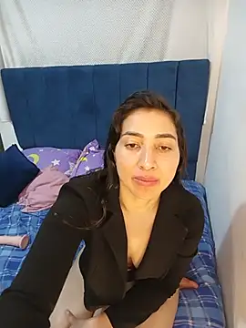 Chatroom en direct de ANGELY_WET_JEET