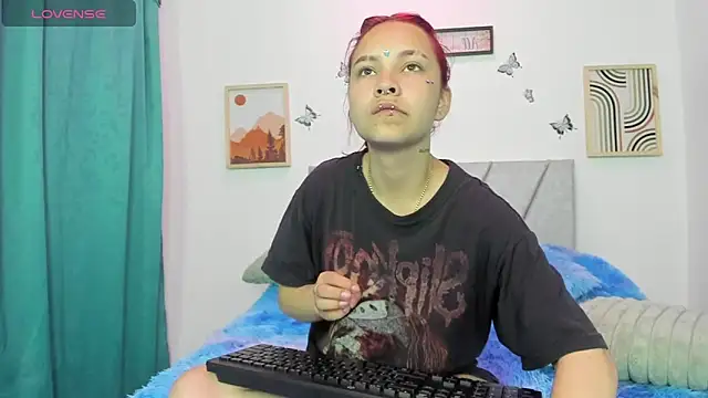 Megam_white – live chatrum