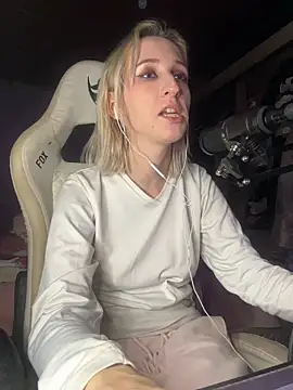 thebunnydark Adlı Modelin Canlı Sohbet Odası