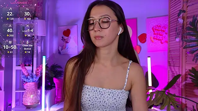 LanaBaker Adlı Modelin Canlı Sohbet Odası