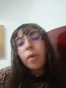 AlessandraPazzi Adlı Modelin Canlı Sohbet Odası