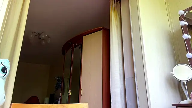 DeboraWedgworth Adlı Modelin Canlı Sohbet Odası