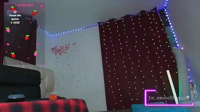 im_mishellbigass Adlı Modelin Canlı Sohbet Odası