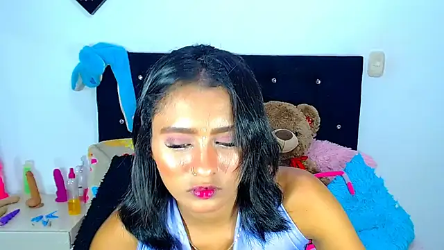 Jenng18's Live Chat Room