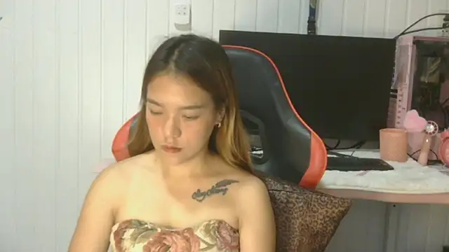 CassaundraWhitehead – live chatrum
