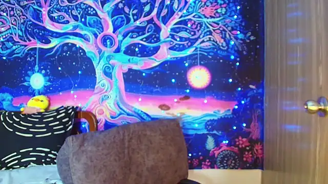 חדר צ'אט בשידור חי של Jupiter_88