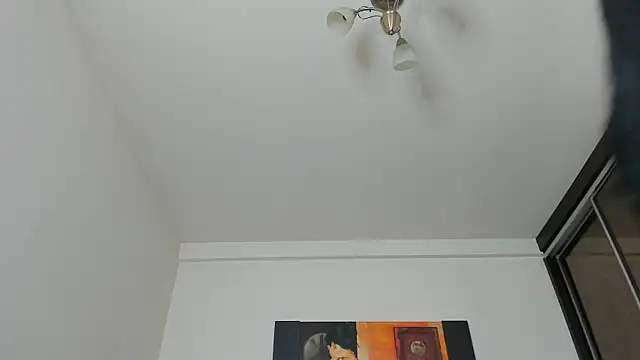 GoldenLunaa Live Chatraum