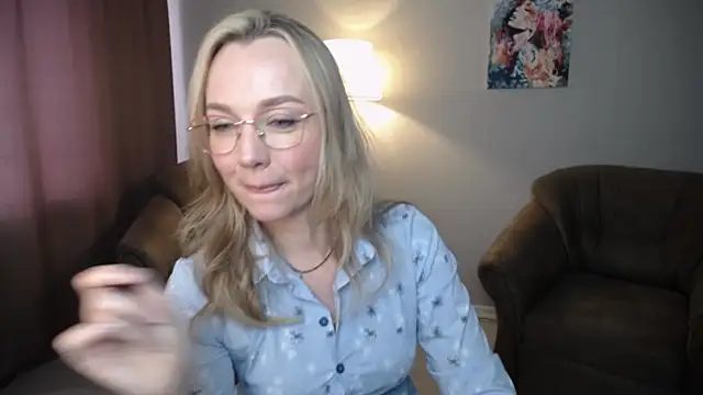 Ava_Elior's Live Chat Room
