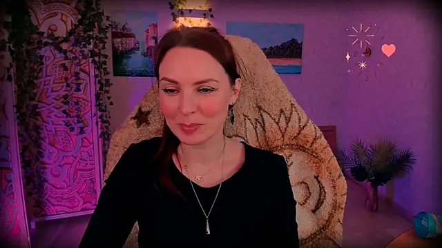 LanaRadiance's Live Chat Room
