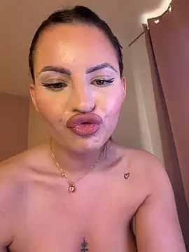 Lexy669's Live Chat Room