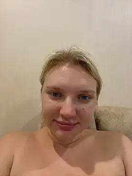 AmmyHot Adlı Modelin Canlı Sohbet Odası