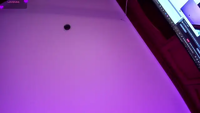 Sala de chat ao vivo de AlondraSoomer